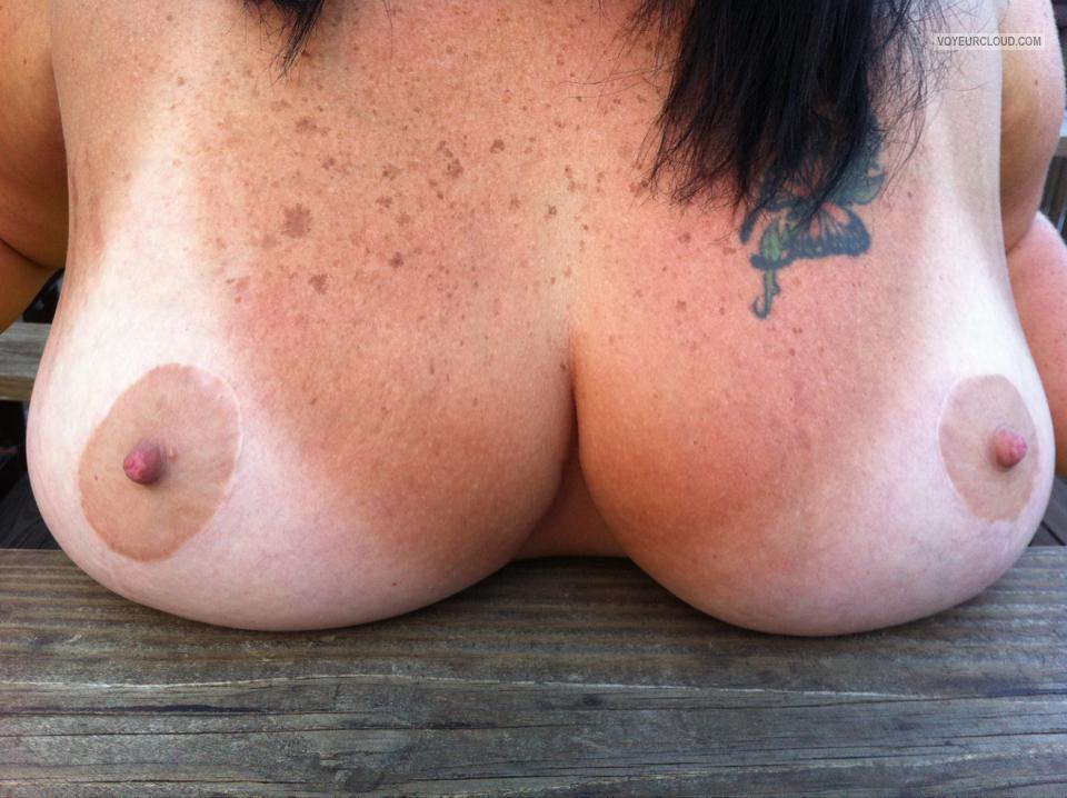 Tit Flash: Girlfriend's Tanlined Very Big Tits - Raven from United States